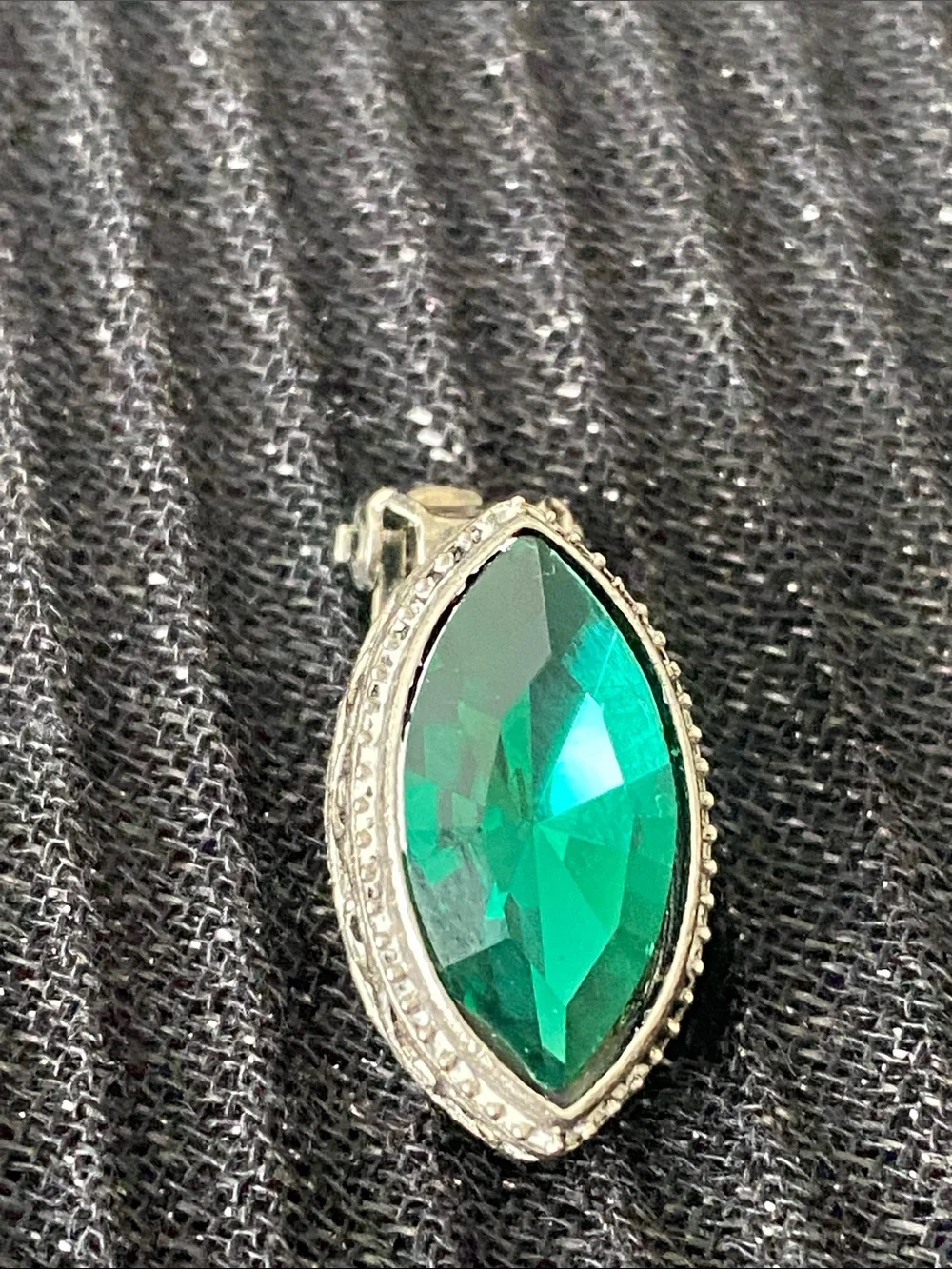 N/A sparkling green